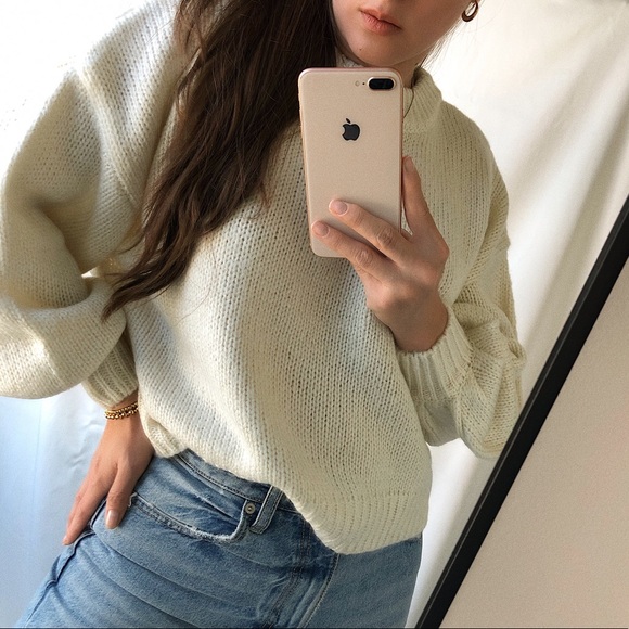 Meet The LUSH Sweater - Picture 4 of 8